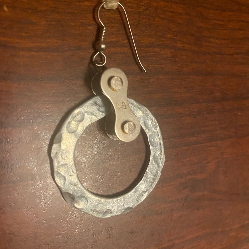 Earrings - Picture 2 of 3